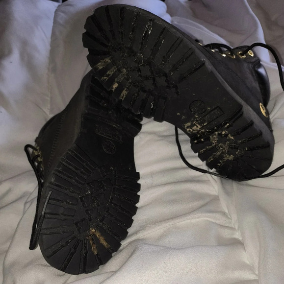 *Read Description* Timberland Boys Black Boots, Need scrubbed up some more! - Picture 3 of 8